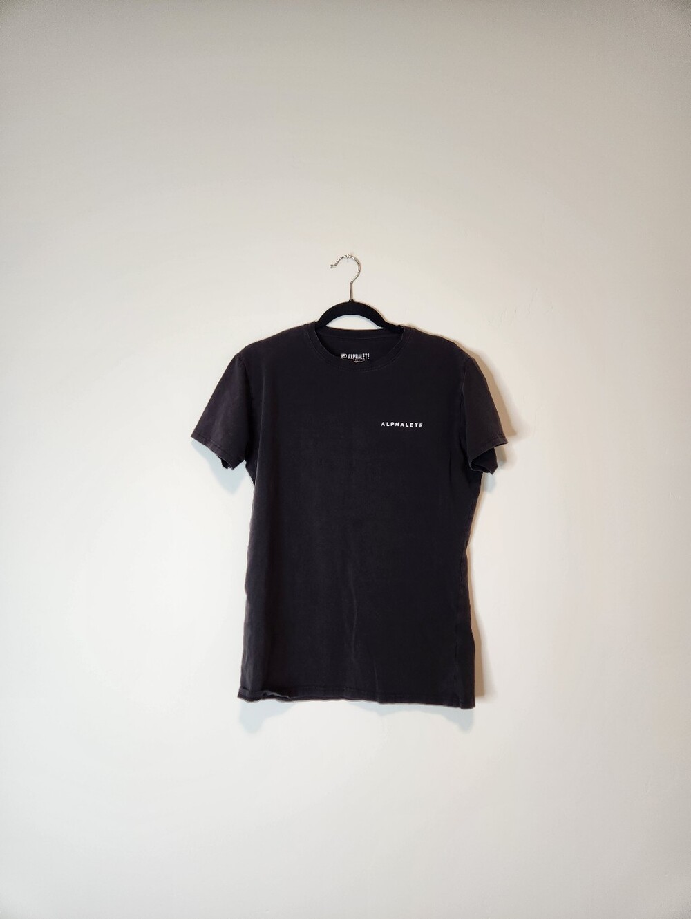 Alphalete Performance Fit T-Shirt Size Medium